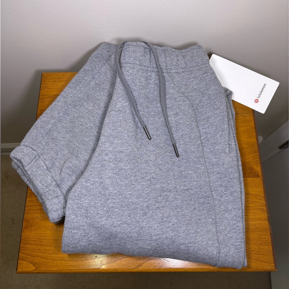 lululemon Scuba Mid-Rise Oversized Jogger (XS / Regular Length) - Grey